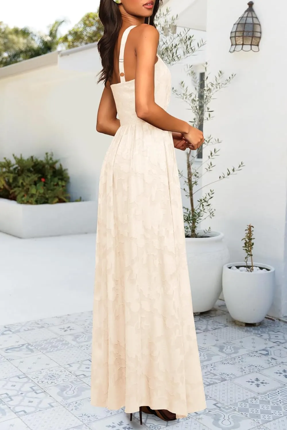 MITILLY Women's Summer Dresses 2025 Boho Halter Neck Sleeveless Smocked Floral Backless A Line Flowy Maxi Dress with Pockets
